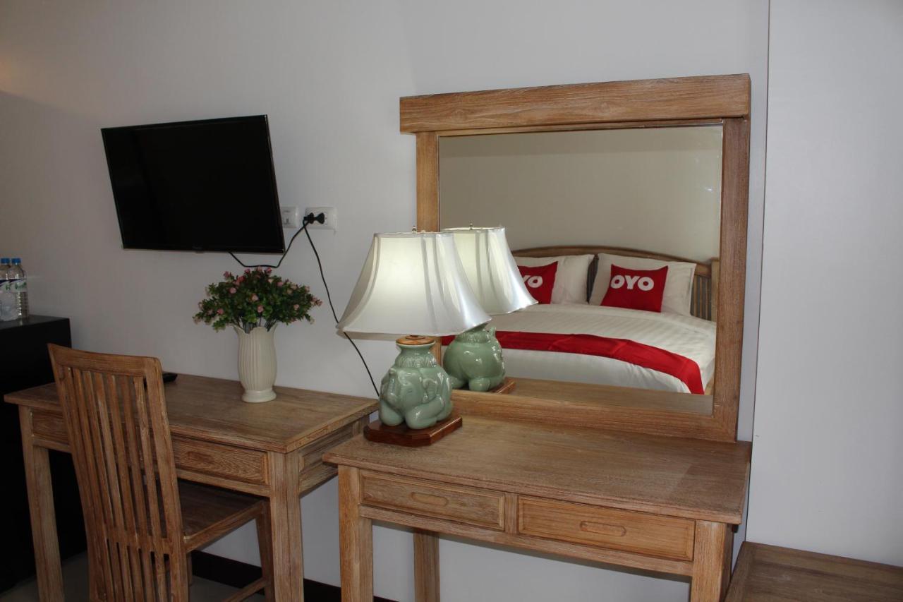 Oyo 75409 Premium The Family Hotel Τσιάνγκ Μάι Εξωτερικό φωτογραφία