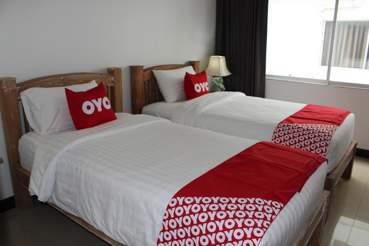 Oyo 75409 Premium The Family Hotel Τσιάνγκ Μάι Εξωτερικό φωτογραφία
